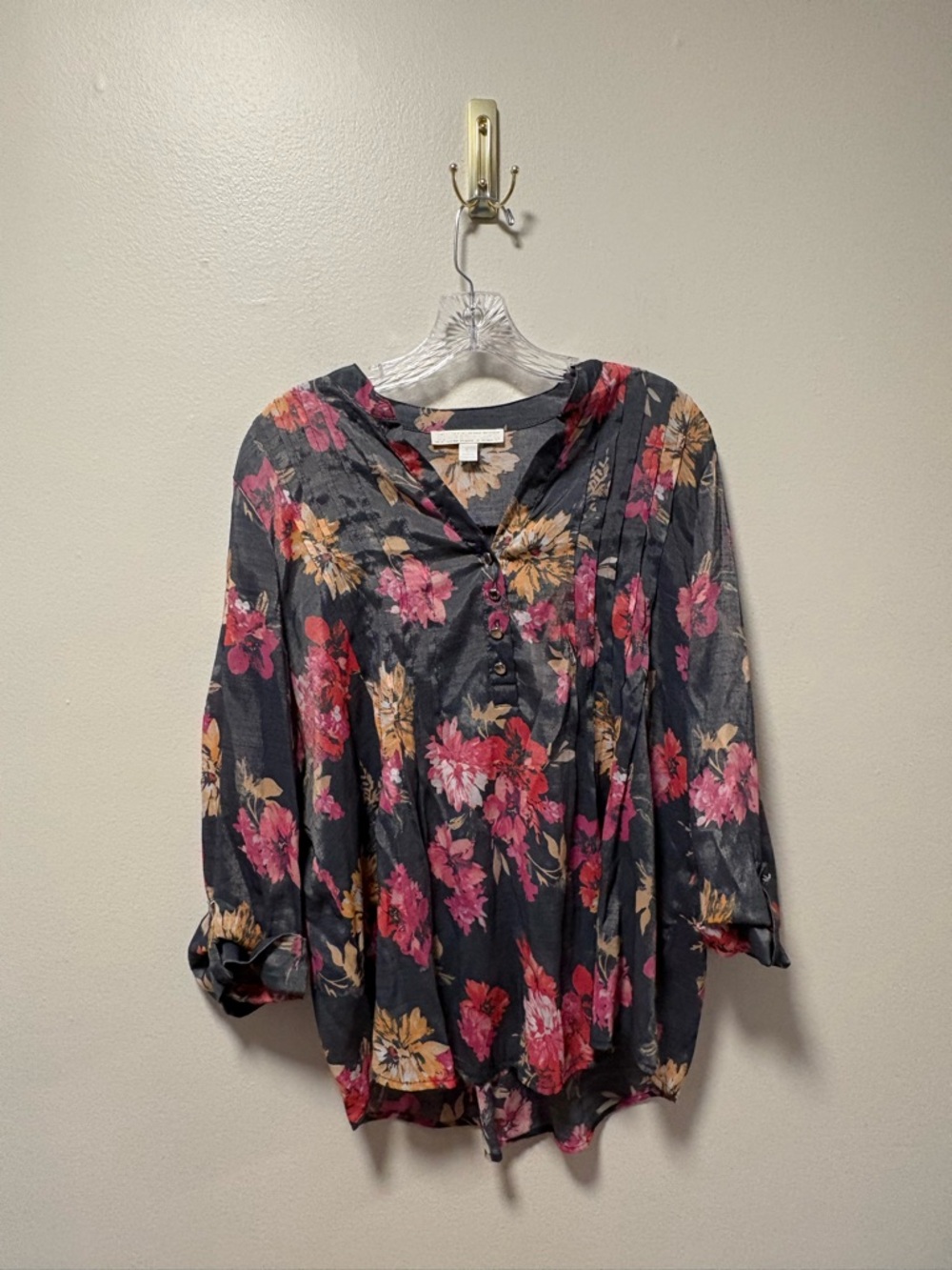 Juniper + Lime popover top pleated floral pattern lightweight office career